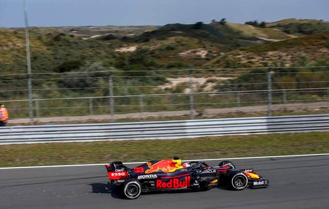 33 VERSTAPPEN Max (nld), Red Bull Racing Honda RB16B, action during the Formula 1 Heineken Dutch Grand Prix 2021, 13th round of the 2021 FIA Formula One World Championship, WM, Weltmeisterschaft from September 3 to 5, 2021 on the Circuit Zandvoort, in Zandvoort, Netherlands FORMULE 1 : Grand Prix des Pays-Bas - Essais - 03 09 2021 DPPI PANORAMIC 