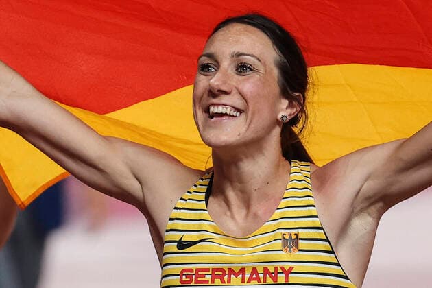 Bilder des Jahres 2021, Sport 09 September Sport Themen der Woche KW35 Sport Bilder des Tages Tokyo 2020 Paralympic Games (Leichtathletik), 03.09.21 TOKYO, JAPAN 03.September. - SILBER: Irmgard Bensusan (GER TSV Bayer 04 Leverkusen), 100m, Finale, T62, Tag 10 der Tokyo 2020 Paralympic Games (Leichtathletik) am 03.09.2021 im Olympic Stadium in Tokyo (Japan). *** Tokyo 2020 Paralympic Games Athletics , 03 09 21 TOKYO, JAPAN 03 September SILVER Irmgard Bensusan GER TSV Bayer 04 Leverkusen , 100m, Final, T62, Day 10 of the Tokyo 2020 Paralympic Games Athletics on 03 09 2021 at the Olympic Stadium in Tokyo Japan Copyright: xBEAUTIFULxSPORTS AxelxKohringx