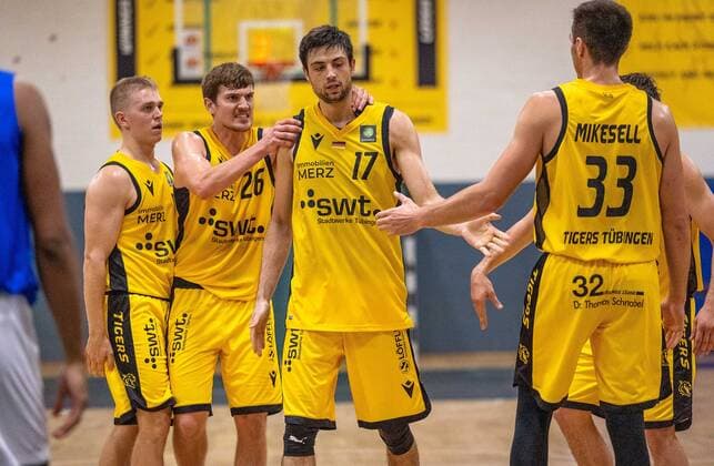 Mateo Seric Tigers Tuebingen, 17 , Till Joenke Tigers Tuebingen, 26 , Ryan Mikesell Tigers Tuebingen, 33 , Aatu Kivimaeki Tigers Tuebingen, 12 ¨¨Tigers Tuebingen vs PS Karlsruhe Lions, 2 Basketball, Bundesliga, Pro A, Barmer 2 Basketball, test game, 2021 2022 season, 03 09 2021, ¨¨Tigers Tuebingen PS Karlsruhe Lions, 2 Basketball, 2 Bundesliga, Barmer 2 Basketball, test game, 2021 2022 season, 03 09 2021 Tuebingen. Copyright: xDennisxDuddek xEibnerxPressefotoxInfo:x0172x837x4655x EP_DDK