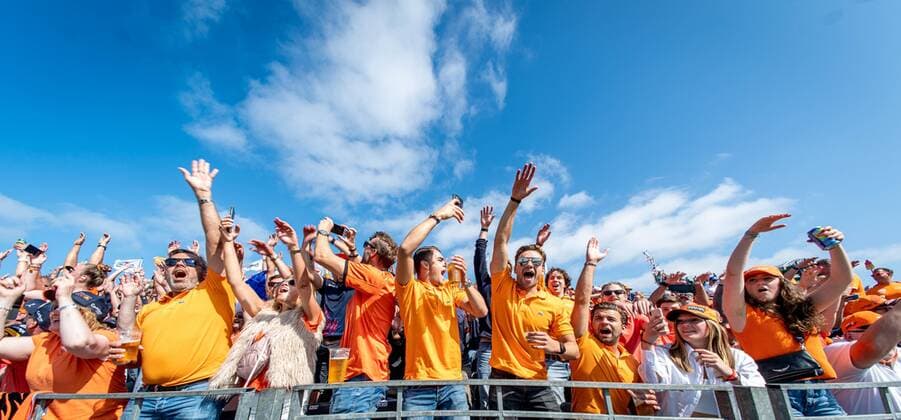 Zandvoort - 04-09-2021, CM.com Circuit Zandvoort, Formula 1 Dutch Grand Prix at the CM.com Circuit Zandvoort , Saturday , Orange fans make a party Formula 1 Dutch Grand Prix - Saturday  x13288859x Copyright: