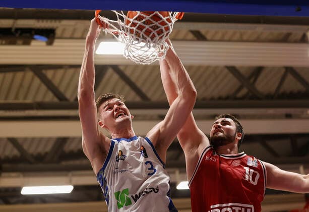 03 09 2021, Basketball, REWE Cup 2021, Preliminary Round, Fraport Skyliners JobStairs Giessen 46er, GER, Hagen, Krollmann Arena Picture from left Matt Haarms Fraport Skyliners and Tim Uhlemann Giessen 46ers DFL REGULATIONS PROHIBIT ANY USE OF PHOTOGRAPHS AS IMAGE SEQUENCES AND OR QUASI VIDEO Copyright: HMBxMedia xHeikoxBecker