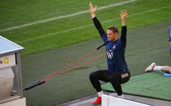 Stuttgart , football training national team , Manuel Neuer