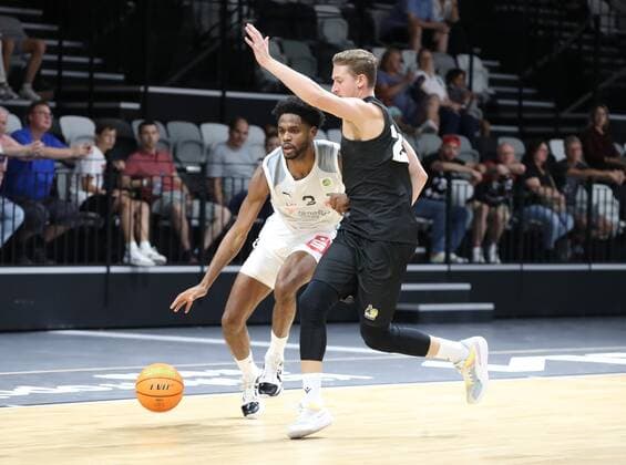 04 09 2021 Basketball Season 2021 2022 EMS Cup Preliminary Round Nürnberg Falcons Basketball Club NBC MHP RIESEN Ludwigsburg DaMa Antonio Lee A J AJ Davis Jr 3, Nürnberg Falcons BC NBC David Walker 23, MHP Riesen Ludwigsburg