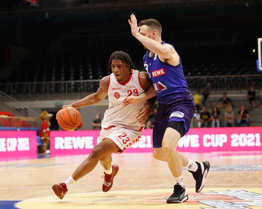 04 09 2021, Basketball, REWE Cup 2021, Preliminary Round, Phoenix Hagen s Oliver Wuerzburg, GER, Hagen, Krollmann Arena Picture from left Desi Rodriguez s Oliver Wuerzburg and Dominik Spohr Phoenix Hagen DFL REGULATES PROHIBIT ANY USE OF PHOTOGRAPHS AS IMAGE SEQUENCES AND OR QUASI VIDEO Copyright: HMBxMedia xHeikoxBecker