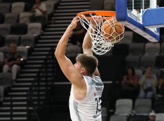 04 09 2021 Basketball Season 2021 2022 EMS Cup Preliminary Round Nürnberg Falcons Basketball Club NBC MHP RIESEN Ludwigsburg DaMa Jonathan Maier 13, Nürnberg Falcons BC NBC with Dunking