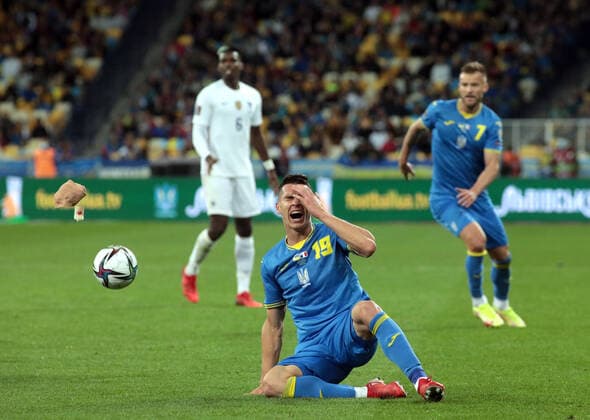 KYIV, UKRAINE - SEPTEMBER 4, 2021 - Defender Oleksandr Tymchyk of Ukraine sustains an injury during the FIFA World Cup, WM, Weltmeisterschaft, Fussball Qatar 2022 Qualification Round UEFA Group D match against France at the NSC Olimpiyskiy, Kyiv, capital of Ukraine. Ukraine vs France in European Qualifiers match in Kyiv  Copyright: xHennadiixMinchenkox