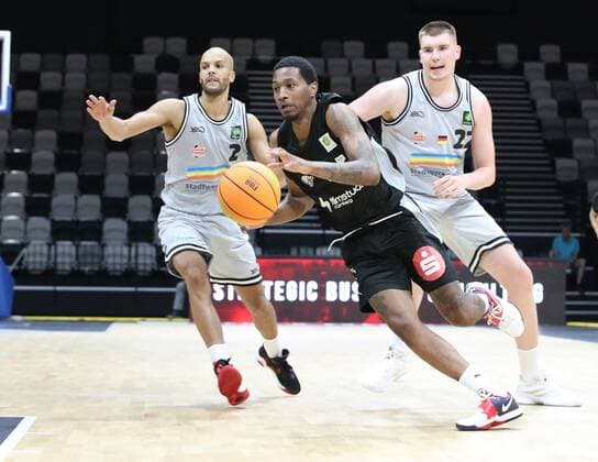 05 09 2021 Basketball Season 2021 2022 EMS Cup Game for 3rd Place Nürnberg Falcons Basketball Club NBC Science City Jena DaMa Jonathan Kazadi 2, Science City Jena Dupree Mc Brayer 1, Nürnberg Falcons BC NBC Johann Walter 22, Science City Jena
