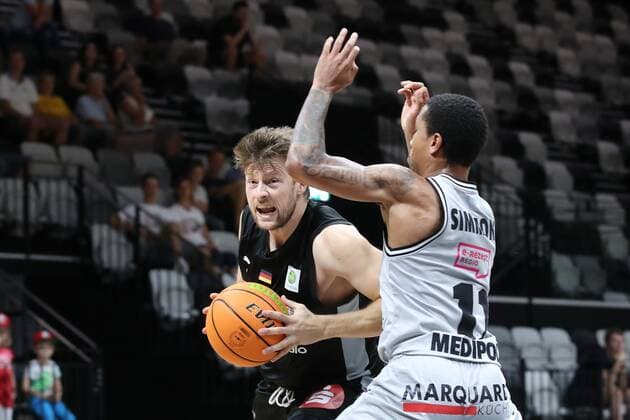 05 09 2021 Basketball Season 2021 2022 EMS Cup Game for 3rd Place Nürnberg Falcons Basketball Club NBC Science City Jena DaMa Sebastian Schroeder Schroeder 14, Nürnberg Falcons BC NBC Rayshawn Simmons 11, Science City Jena