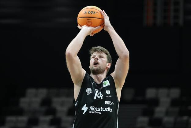 05 09 2021 Basketball Season 2021 2022 EMS Cup Game for 3rd Place Nürnberg Falcons Basketball Club NBC Science City Jena DaMa Sebastian Schröder Schroeder 14, Nürnberg Falcons BC NBC with Free Throw