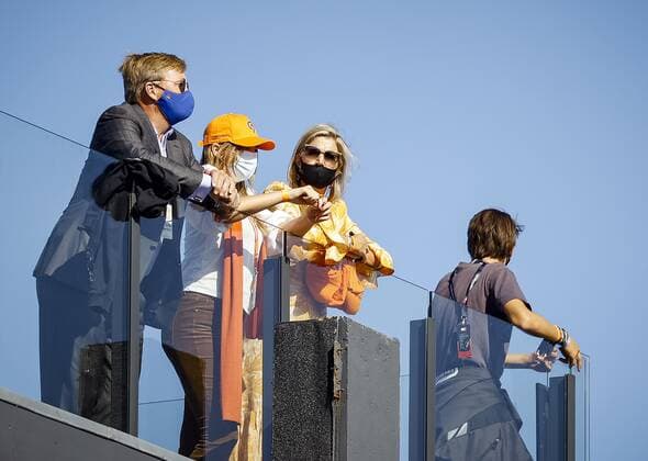 ZANDVOORT King Willem Alexander, Princess Ariane and Queen Maxima LR during the Dutch Grand Prix at the Zandvoort circuit REMKO DE WAAL Grand Prix xVIxANPxSportx xxANPxIVx 436906750
