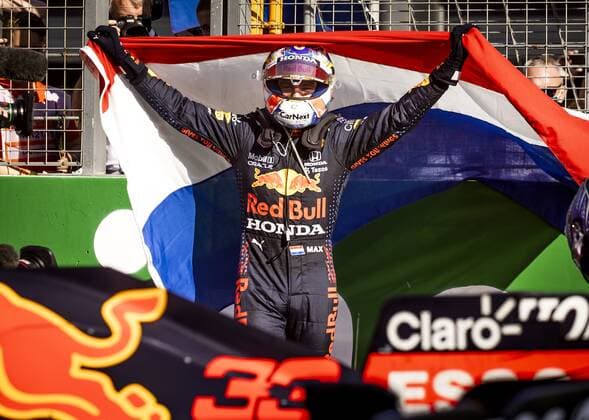 ZANDVOORT Formula 1 driver Max Verstappen cheers after winning the Dutch Grand Prix at the Zandvoort circuit REMKO DE WAAL Grand Prix xVIxANPxSportx xxANPxIVx 436908399
