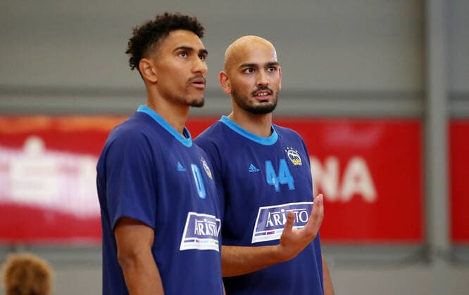 Maodo Lo, Stefan Peno action upper body upper body sports basketball test match BBL Bundesliga men season 2021 2022 05 09 2021 ALBA Berlin vs Bakken Bears