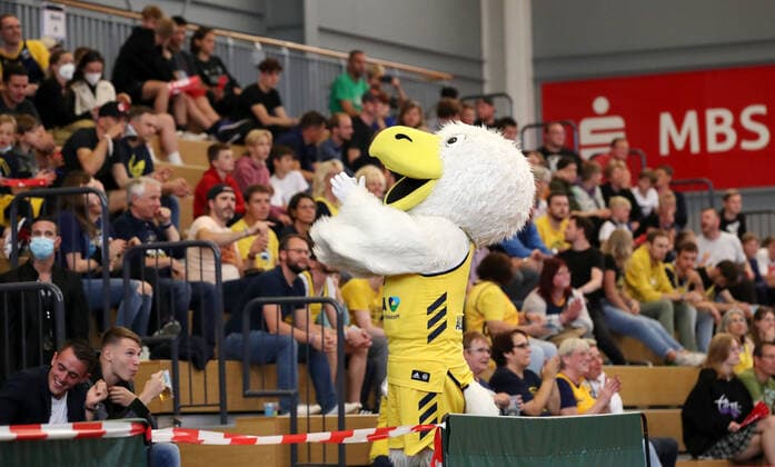 Mascot Albatros Fans Spectators Sports Basketball Test Match BBL Bundesliga Men Season 2021 2022 05 09 2021 ALBA Berlin vs Bakken Bears