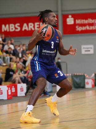 Jaleen Smith single image clipping action sports basketball test game BBL Bundesliga men season 2021 2022 05 09 2021 ALBA Berlin vs Bakken Bears