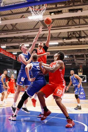 05.09.2021, Basketball, REWE Cup 2021, Finale, Fraport Skyliners - s.Oliver Wuerzburg, GER, Hagen, Krollmann Arena Bild: v. li. Matt Haarms (Fraport Skyliners), Filip Stanic (s.Oliver Wuerzburg), Len Adam Schoormann (Fraport Skyliners) und Desi Rodriguez (s.Oliver Wuerzburg) DFL REGULATIONS PROHIBIT ANY USE OF PHOTOGRAPHS AS IMAGE SEQUENCES AND OR QUASI-VIDEO. Copyright: HMBxMedia xHeikoxBecker