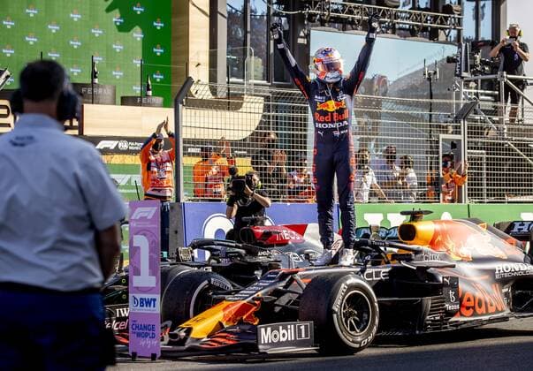 ZANDVOORT Max Verstappen Red Bull Racing celebrates winning the Dutch Grand Prix at the Zandvoort circuit KOEN VAN WEEL Grand Prix xVIxANPxSportx xxANPxIVx 436916119