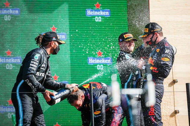 44 Lewis Hamilton GBR, Mercedes AMG Petronas F1 Team , 33 Max Verstappen NED, Red Bull Racing , 77 Valtteri Bottas FIN, Mercedes AMG Petronas F1 Team , F1 Grand Prix of the Netherlands at Circuit Zandvoort on September 5, 2021 in Zandvoort, Netherlands Photo by HOCH ZWEI Zandvoort Netherlands