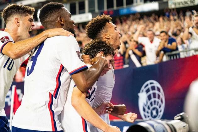 United States forward Brenden Aaronson (11) celebrates his goal with teammates during the FIFA World Cup, WM, Weltmeisterschaft, Fussball Qualifier International Soccer match between Canada and the United States at Nissan Stadium on September 5, 2021 in Nashville, TN. CSM Nashville United States of America - ZUMAc04_ 20210905_zaf_c04_040 Copyright: xJacobxKupfermanx