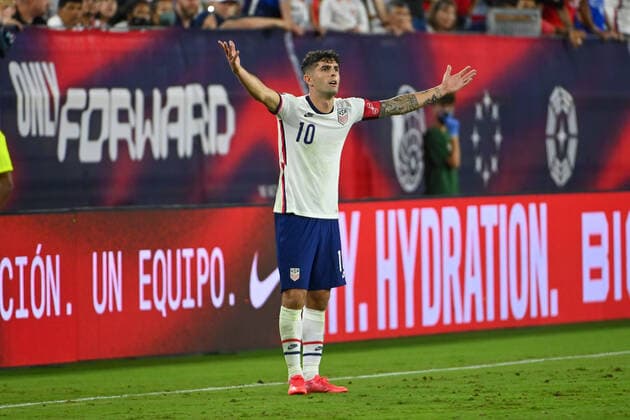 NASHVILLE, TN - SEPTEMBER 05: US forward, Christian Pulisic (10), reacts to a call during the World Cup qualifying match between Canada and the United States on September 5, 2021 at Nissan Stadium in Nashville, TN. (Photo by Kevin Langley Icon Sportswire) SOCCER: SEP 05 USA v Canada Icon2109051443