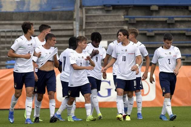 KATWIJK Italy U19 celebrate the goal of Destiny Efosa Egharevba of Italy U19 during the friendly match between Netherlands U19 and Italy U19 at Sportpark Nieuw Zuid on September 6, 2021 in Katwijk, Netherlands ANP HH Friendly match 2021 2022 xVIxANPxSportx xGerritxvanxKeulenxIVx 436978530