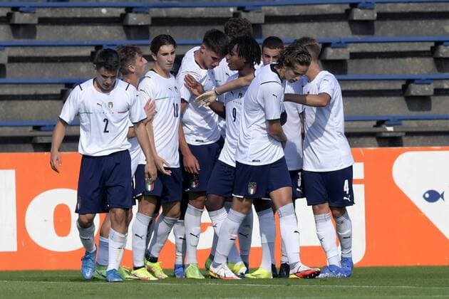KATWIJK Italy U19 celebrate the goal of Cesare Casadei of Italy U19 during the friendly match between Netherlands U19 and Italy U19 at Sportpark Nieuw Zuid on September 6, 2021 in Katwijk, Netherlands ANP HH Friendly match 2021 2022 xVIxANPxSportx xGerritxvanxKeulenxIVxx 436978641