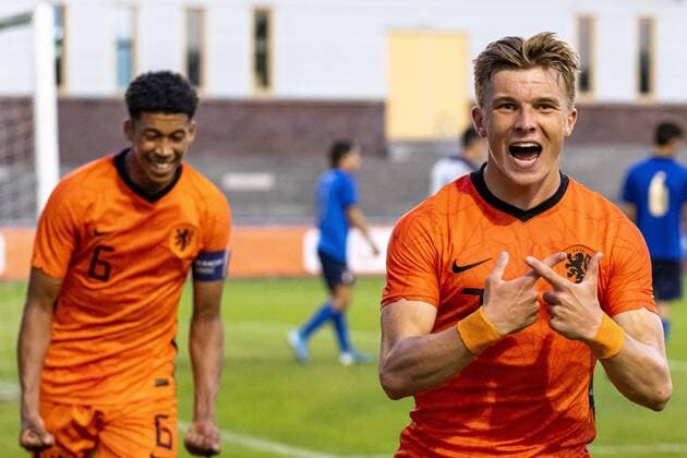 s-GRAVENZANDE, Netherlands, 06-09-2021, season 2021 2022, during the friendly match Netherlands U18 - Italy U18, Netherlands player Iggy Houben celebrating the goal Netherlands U18 - Italy U18  x13331822x Copyright: