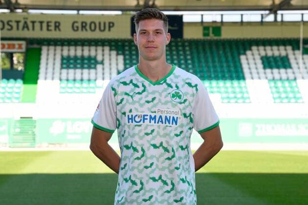 06 09 2021 SpVgg Greuther Fürth Kleeblatt Spielvereinigung 1 Football Bundesliga Season 2021 2022 photo appointment portrait appointment Cedric Itten 19, SpVgg Greuther Fürth single photo single photo portrait portrait header photo