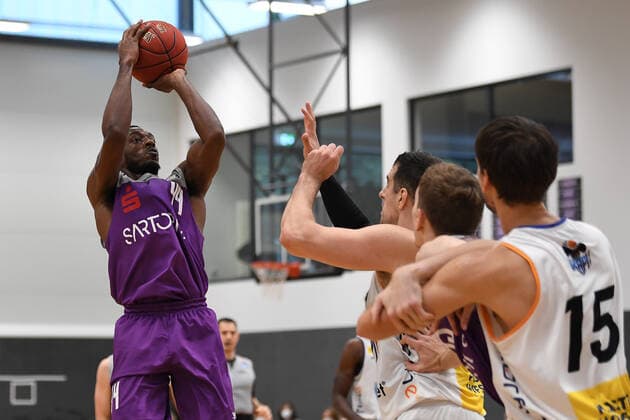BG Göttingen Okapi BC Aalst 07 09 2021, Basketball Bundesliga, 2021 2022 season, preparation, BG Göttingen Okapi BC Aalst Göttingens Kamar Baldwin throws to the basket Göttingen Lower Saxony Germany