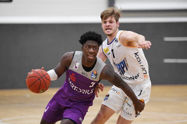 BG Göttingen Okapi BC Aalst 07 09 2021, Basketball Bundesliga, season 2021 2022, preparation, BG Göttingen Okapi BC Aalst Göttingens Zack Bryant l plays against Boyd van der Vuurst de Vries Göttingen Lower Saxony Germany
