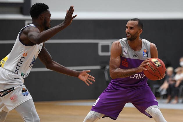 BG Göttingen Okapi BC Aalst 07 09 2021, Basketball Bundesliga, 2021 2022 season, preparation, BG Göttingen Okapi BC Aalst Göttingens Akeem Vargas on the ball Göttingen Lower Saxony Germany