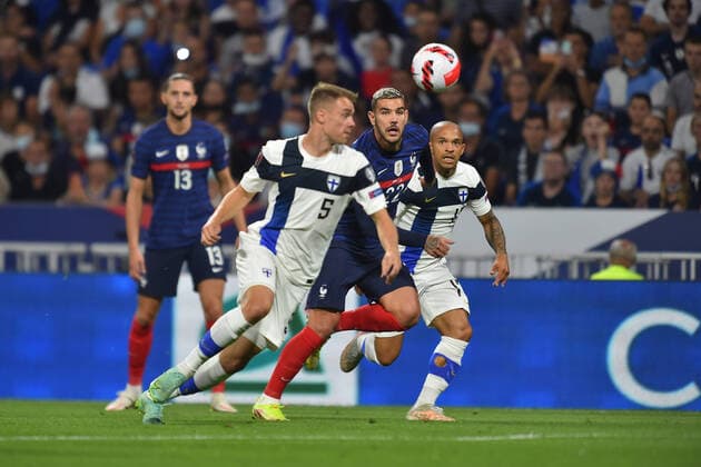 Theo Hernandez (france) vs Leo Vaisanen (finlande) FOOTBALL : France vs Finlande - Qualifications - Coupe du Monde 2022 - 07 09 2021 FredericChambert Panoramic 