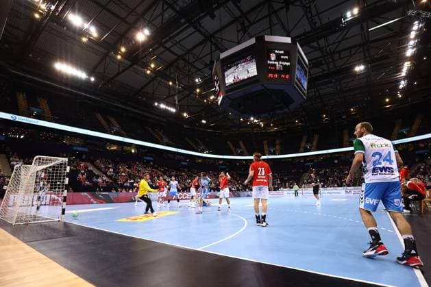 8 9 2021, Handball, Mens, 1 BL, Season 2021 2022, HSV Hamburg Frisch Auf Göppingen in Hamburg Overview of a match scene from Barclays Arena The lower tiers are filled with up to 3000 spectators Hamburg Barclays Arena Hamburg Germany.
