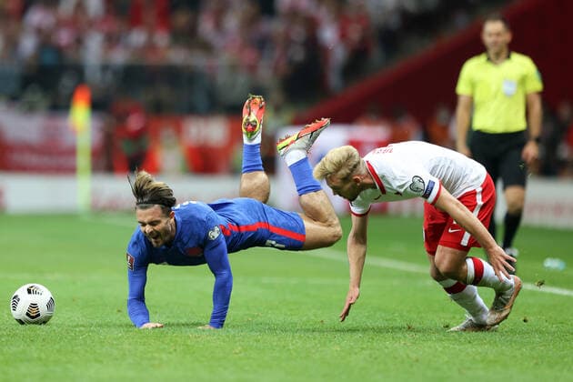 WARSZAWA 08.09.2021 MECZ ELIMINACJE DO MISTRZOSTW SWIATA 2022 GRUPA I: POLSKA - ANGLIA --- FIFA World Cup, WM, Weltmeisterschaft, Fussball 2022 QUALIFYING ROUND GROUP I MATCH IN WARSAW: POLAND - ENGLAND JACK GREALISH KAMIL JOZWIAK FOT. PIOTR KUCZA FOTOPYK NEWSPIX.PL --- Newspix.pl  210908PYK0036