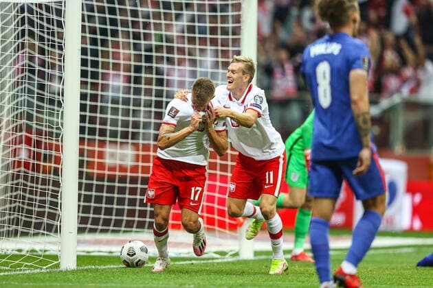 08.09.2021 WARSZAWA, STADION PGE NARODOWY¨PILKA NOZNA (FOOTBALL) ¨ELIMINACJA MISTRZOSTW SWIATA FIFA QATAR 2022 ( WORLD CUP QUALIFIATION QATAR 2022 )¨MECZ POLSKA - ANGLIA ( GAME POLAND - ENGLAND )¨NZ KAROL SWIDERSKI, DAMIAN SZYMANSKI POLSKA RADOSC, BRAMKA, GOL, FOTO LUKASZ GROCHALA CYFRASPORT NEWSPIX.PL --- Newspix.pl  20210908CSLG0202