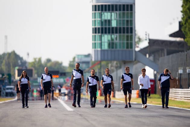 GASLY Pierre (fra), Scuderia AlphaTauri Honda AT02, portrait track walk during the Formula 1 Heineken Gran Premio D italia 2021, Italian Grand Prix, 14th round of the 2021 FIA Formula One World Championship, WM, Weltmeisterschaft from September 9 to 12, 2021 on the Autodromo Nazionale di Monza, in Monza, Italy - FORMULE 1 : Grand prix d Italie - Presentation - Monza - 09 09 2021 DPPI Panoramic 