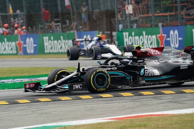 FORMULA 1 HEINEKEN GRAN PREMIO D ITALIA 2021 10 09 2021, Autodromo Nazionale di Monza, Monza, FORMULA 1 HEINEKEN GRAN PREMIO D ITALIA 2021 ,in picture Valtteri Bottas FIN 77 , Mercedes AMG Petronas Formula One Team, Nicholas Latifi CAN 6 , Williams Racing nordphotoxGmbHx xBratic nph00250
