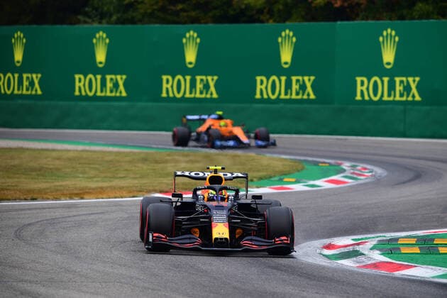 Formula 1 - Italian GP - Qualifying Sergio Perez of Red Bull Racing Honda drive his RB16B single-seater during qualifying of Italian GP, 14th round of Formula 1 World Championship, WM, Weltmeisterschaft in Autodromo Internazionale di Monza, in Monza, Lombardia, Italy, 10 September 2021 Monza Lombardia Italy diodato-notitle210910_npYJr  Copyright: xAndreaxDiodatox