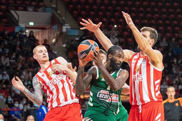 A White 30 Red Star Belgrade , Howard Sant Roos 74 Panathinaikos OPAP Athens , Ognjen Kuzmic 32 Red Star Belgrade , Panathinaikos OPAP Athens vs Red Star Belgrade, Magenta Sport Cup 2021, 11 09 2021 Muenchen Bayern Germany Copyright: xkolbert-press UlrichxGamelx