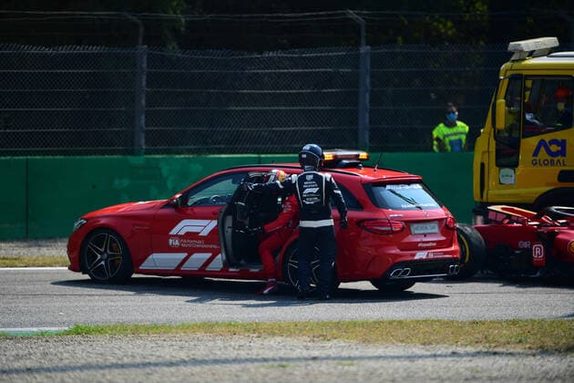 Formula 1 - Italian GP - Free Practice 2 Carlos Sainz of Scuderia Mission Winnow Ferrari crash during free practice 2 of Italian GP, 14th round of Formula 1 World Championship, WM, Weltmeisterschaft in Autodromo Internazionale di Monza, in Monza, Lombardia, Italy, 11 September 2021. Monza Lombardia Italy diodato-notitle210911_npO9H  Copyright: xAndreaxDiodatox