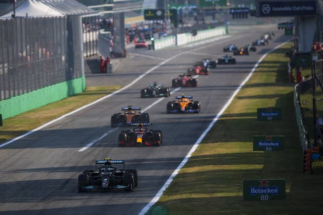 77 BOTTAS Valtteri (fin), Mercedes AMG F1 GP W12 E Performance, action, sprint race during the Formula 1 Heineken Gran Premio D italia 2021, Italian Grand Prix, 14th round of the 2021 FIA Formula One World Championship, WM, Weltmeisterschaft from September 9 to 12, 2021 on the Autodromo Nazionale di Monza, in Monza, Italy FORMULE 1 : Grand prix d Italie - Monza - 11 09 2021 DPPI Panoramic 00121029_JFBE1125.JPG