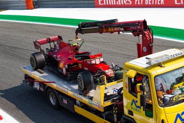 55 SAINZ Carlos (spa), Scuderia Ferrari SF21, action during the Formula 1 Heineken Gran Premio D italia 2021, Italian Grand Prix, 14th round of the 2021 FIA Formula One World Championship, WM, Weltmeisterschaft from September 9 to 12, 2021 on the Autodromo Nazionale di Monza, in Monza, Italy FORMULE 1 : Grand prix d Italie - Monza - 11 09 2021 DPPI Panoramic  00121029_JFBE0687