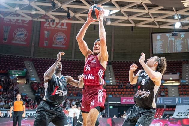 Ekpe Udoh 9 Virtus Bologna , Gavin Schilling 34 FC Bayern , FC Bayern Basketball vs Virtus Bologna, Magenta Sport Cup 2021, 11 09 2021 Muenchen Bayern Germany Copyright: xkolbert-press UlrichxGamelx