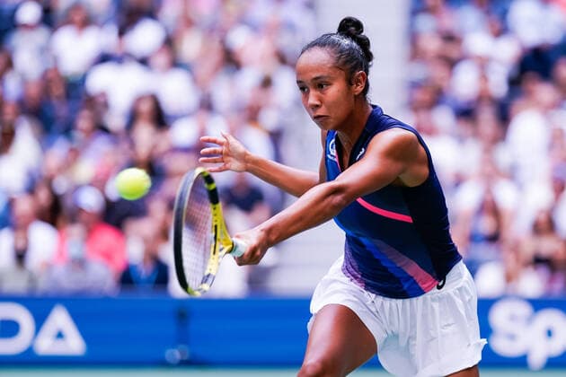 Leylah Fernandez of Canada returns a ball to Emma Raducanu of Great Britain in the Women s Final in Arthur Ashe Stadium at the 2021 US Open Tennis Championships at the USTA Billie Jean King National Tennis Center on Saturday, September 11, 2021 in New York City.  NYP20210911806 COREYxSIPKIN