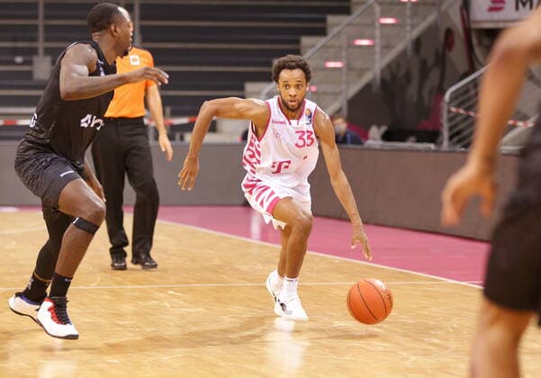 Parker Jackson Cartwright Telekom Baskets Bonn , test match vs Hamburg Towers easyCredit BBL 1 Bundesliga , 2021 2022 season.