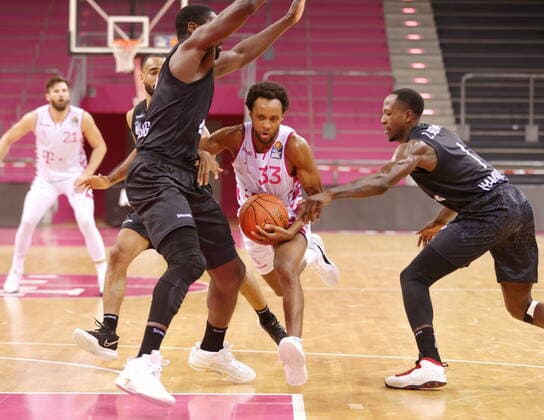 Parker Jackson Cartwright Telekom Baskets Bonn , test match vs Hamburg Towers easyCredit BBL 1 Bundesliga , 2021 2022 season.