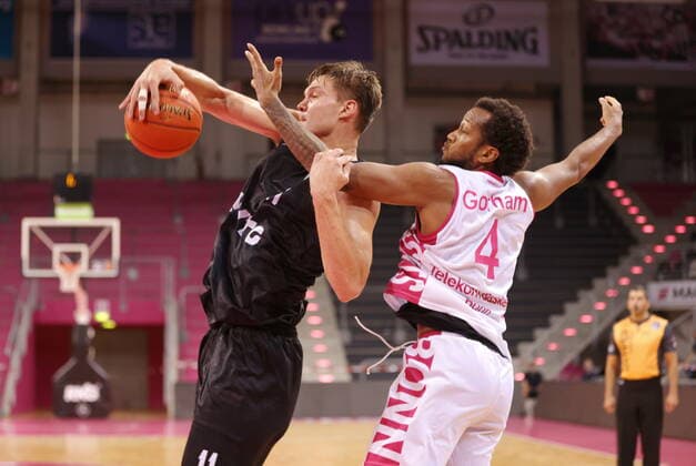 Justin Gorham Telekom Baskets Bonn , Test match vs Maik Kotsar Hamburg Towers easyCredit BBL 1 Bundesliga , Season 2021 2022