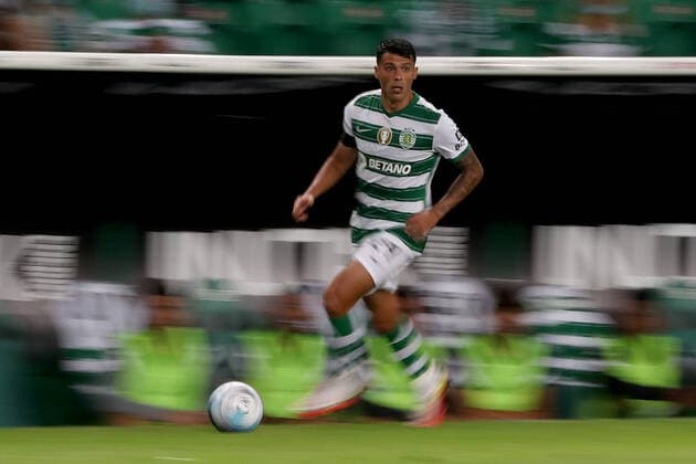 Sporting CP v FC Porto - Liga Portugal Bwin Pedro Porro of Sporting CP in action during the Portuguese League football match between Sporting CP and FC Porto at Jose Alvalade stadium in Lisbon, Portugal on September 11, 2021. Lisbon Portugal fiuza-sporting210911_npHFq  Copyright: xPedroxFiuzax
