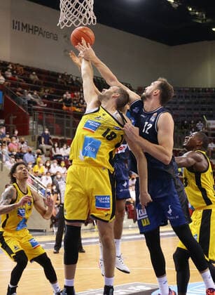 Ludwigsburg , Season Opening , Basketball MHP Riesen Ludwigsburg vs Merlins Crailsheim , from left Jonas Wohlfarth Bottermann Riesen Dejan Kovacevic Merlins