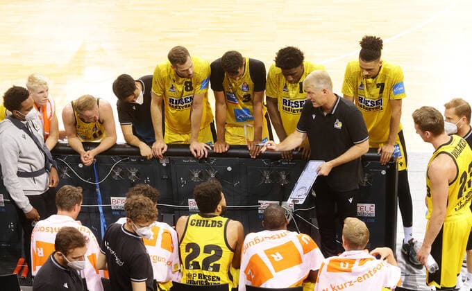 Ludwigsburg , Season Opening , Basketball MHP Riesen Ludwigsburg vs Merlins Crailsheim , Coach John Patrick Riesen with his team during a time out