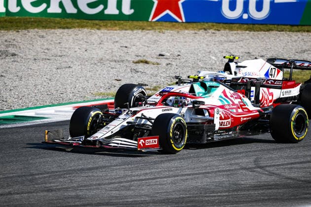 99 GIOVINAZZI Antonio (ita), Alfa Romeo Racing ORLEN C41, action during the Formula 1 Heineken Gran Premio D italia 2021, Italian Grand Prix, 14th round of the 2021 FIA Formula One World Championship, WM, Weltmeisterschaft from September 9 to 12, 2021 on the Autodromo Nazionale di Monza, in Monza, Italy FORMULE 1 : Grand prix d Italie - Monza - 12 09 2021 DPPI Panoramic  00121030__GO02135.JPG